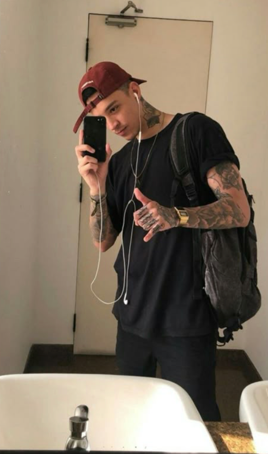 <em>Carlos Martinez</em>